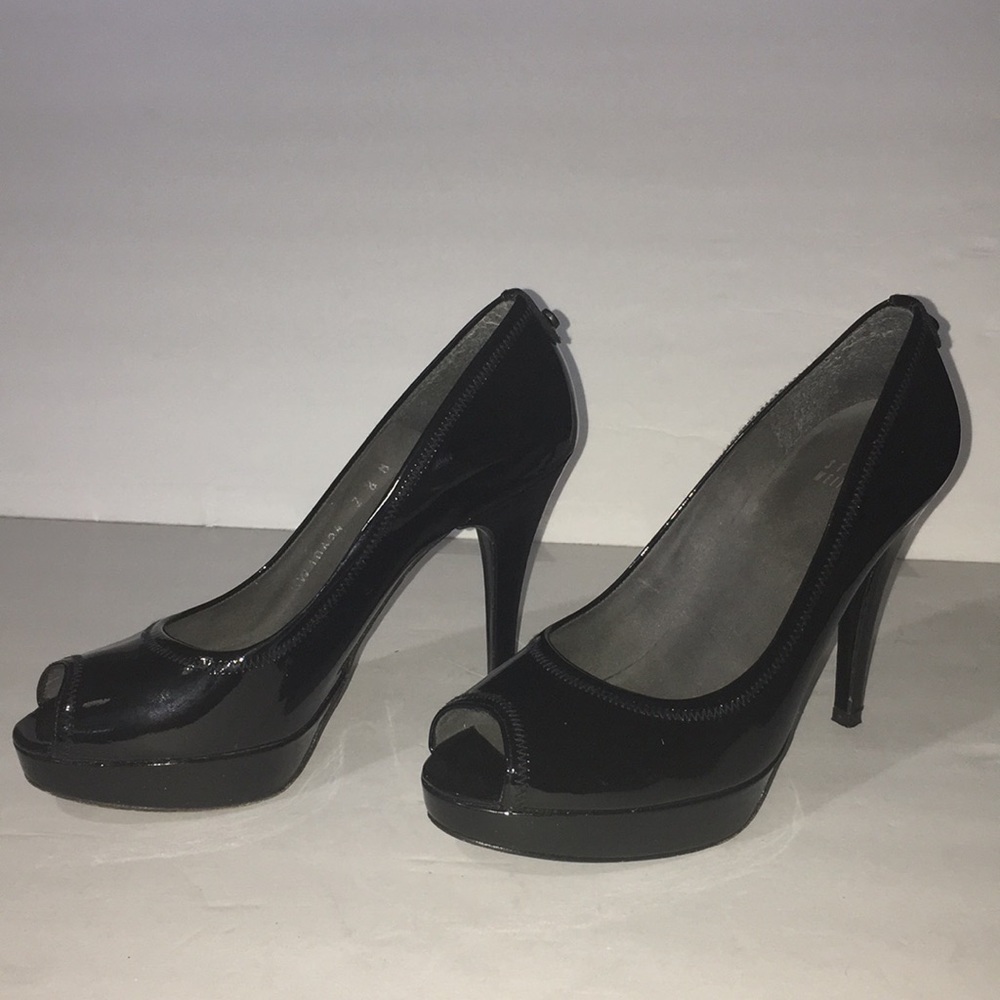STUART WEITZMAN BLACK SHOES SIZE 7 1/2 M​​​​​​